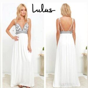 Lulu’s Womens  Small White  Halter Embroidered Maxi Dress (Fully Lined) Bohemian